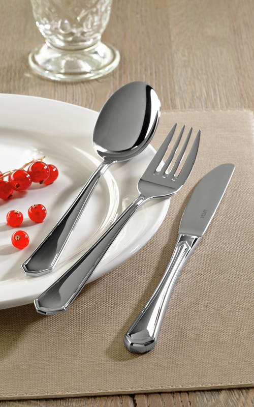 Tunis-ruokahaarukka tyylikk&auml;&auml;seen ravintolaan &ndash; kokonaisuus edest&auml;p&auml;in