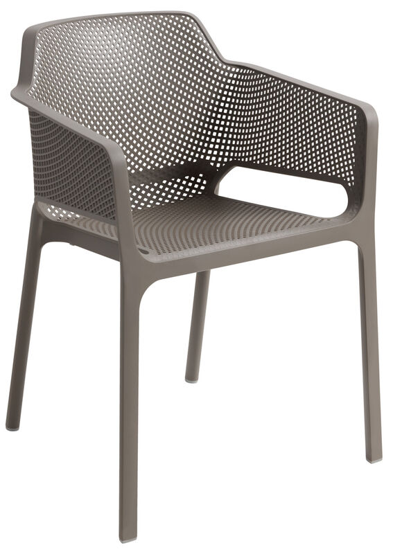 Net-terassituolin rei&rsquo;itetty istuin ja selk&auml;noja lis&auml;&auml;v&auml;t k&auml;ytt&ouml;mukavuutta